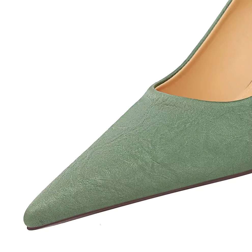 2024 New Women 7.5cm 9.5cm High Heels Party Versatile Slip On Pumps Lady Satin Retro Formal Banquet Designer Spring Autumn Shoes