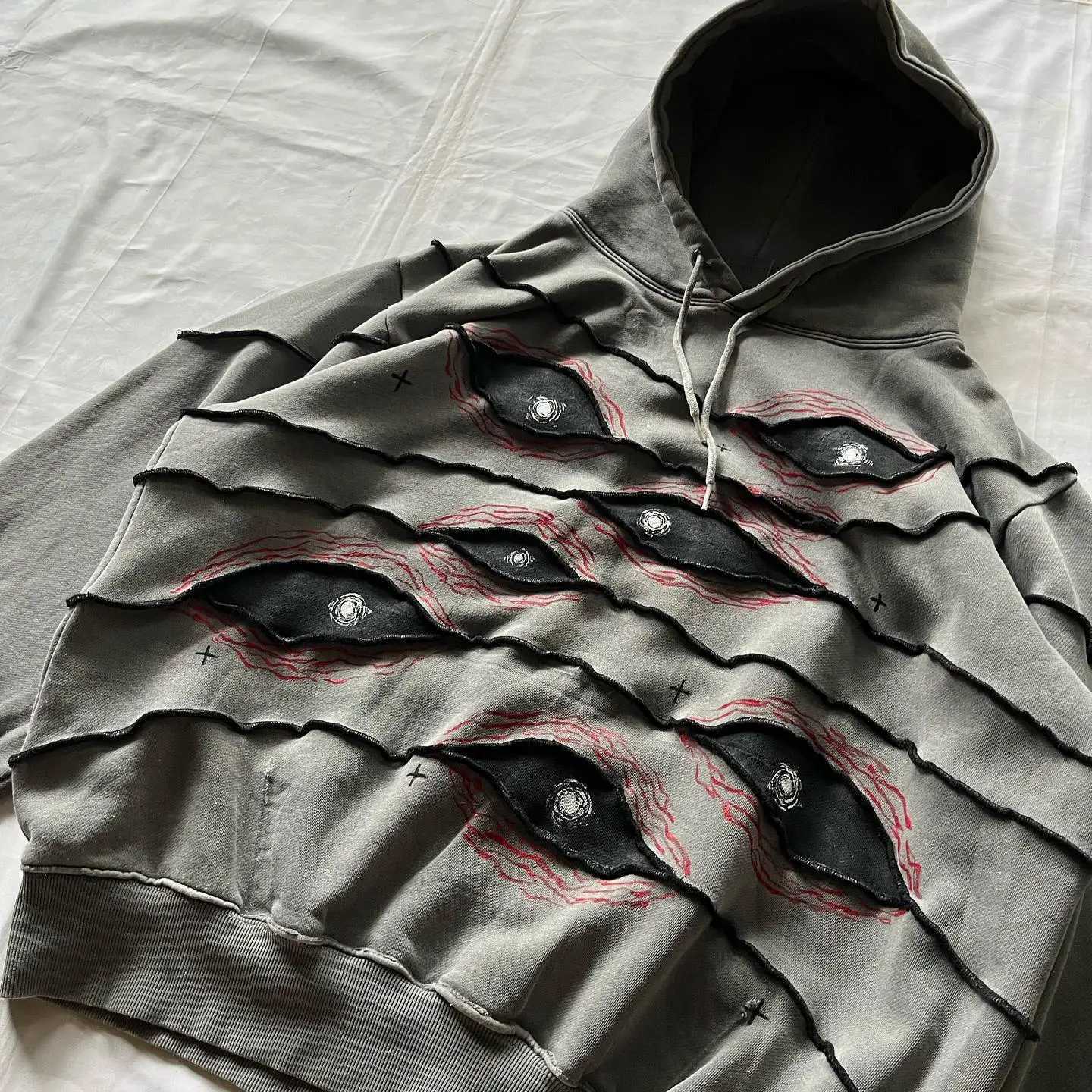 New Y2K Hoodie Hip Hop Gothic Vintage eye shadow Patch Work Grey Loose Pull Mens Fashion Harajuku Street Clothing Casual Top W250117