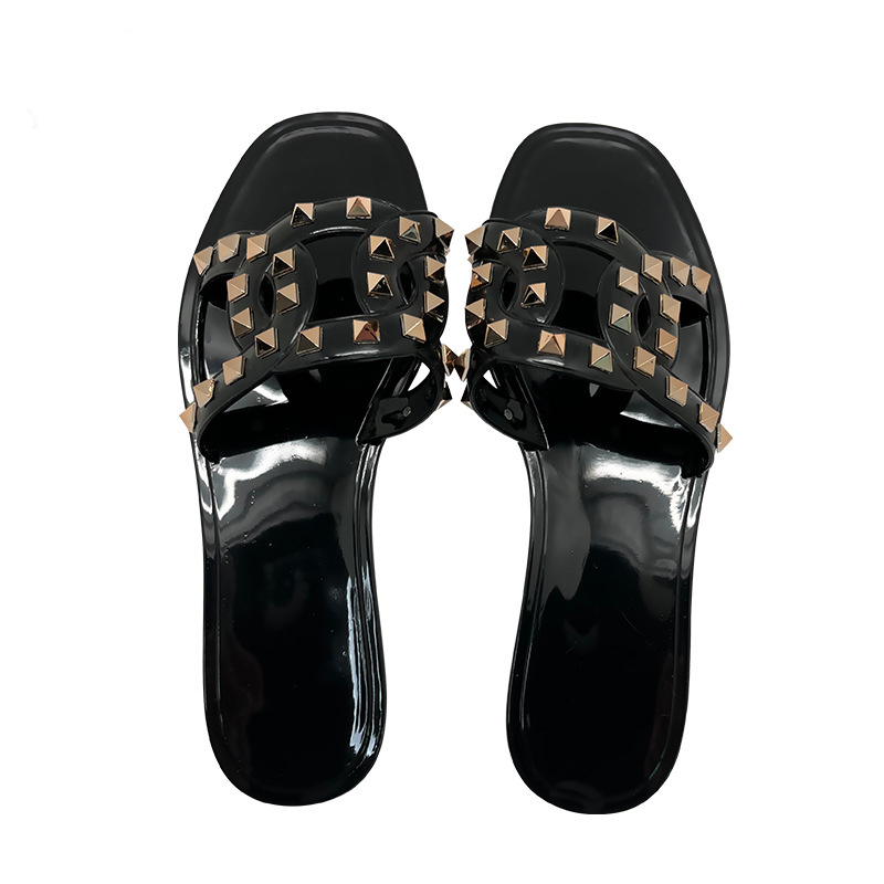 2025 S Fashion Designer Free Shipping Designer Slippers Fashionable New Outdoor Women S Scuffs Summer Beach Rivet Flat Sandals Black