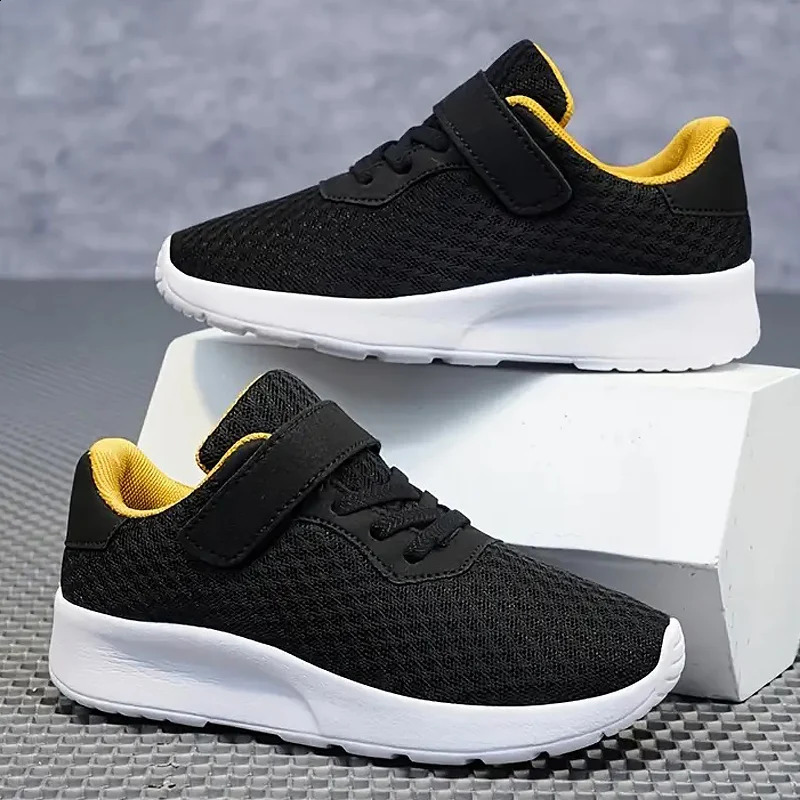 Childrens sports shoes are soft lightweight breathable non slip suitable for running walking and girls tennis shoes 250110