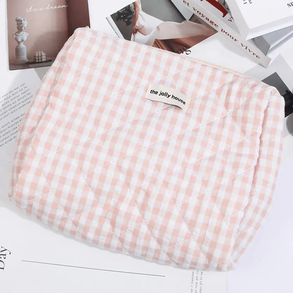 Plaid Checkered Travel Makeup Pouch Large Capacity Makeup Organizer Storage Bag Cosmetic Organizer Case for Women and Girls 250120