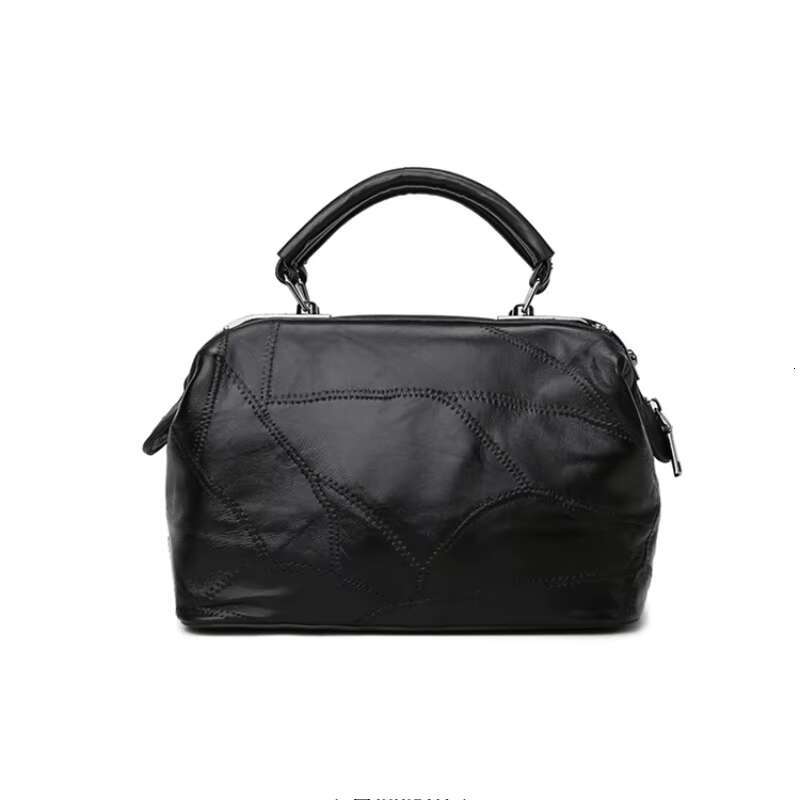Original Brands Designer Handbag Women 2025 New In Fashion Rivet Casual Shoulder Large Capacity Trend Chic Crossbody Bag