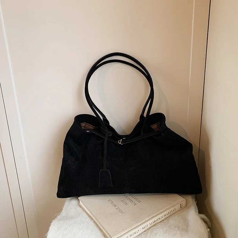 New Arrival Velvet Zipper New Product Large Tote Bag Solid Large Capacity Popular Fashion Shoulder Bag Soft Simple Commuter Handbag Z250118