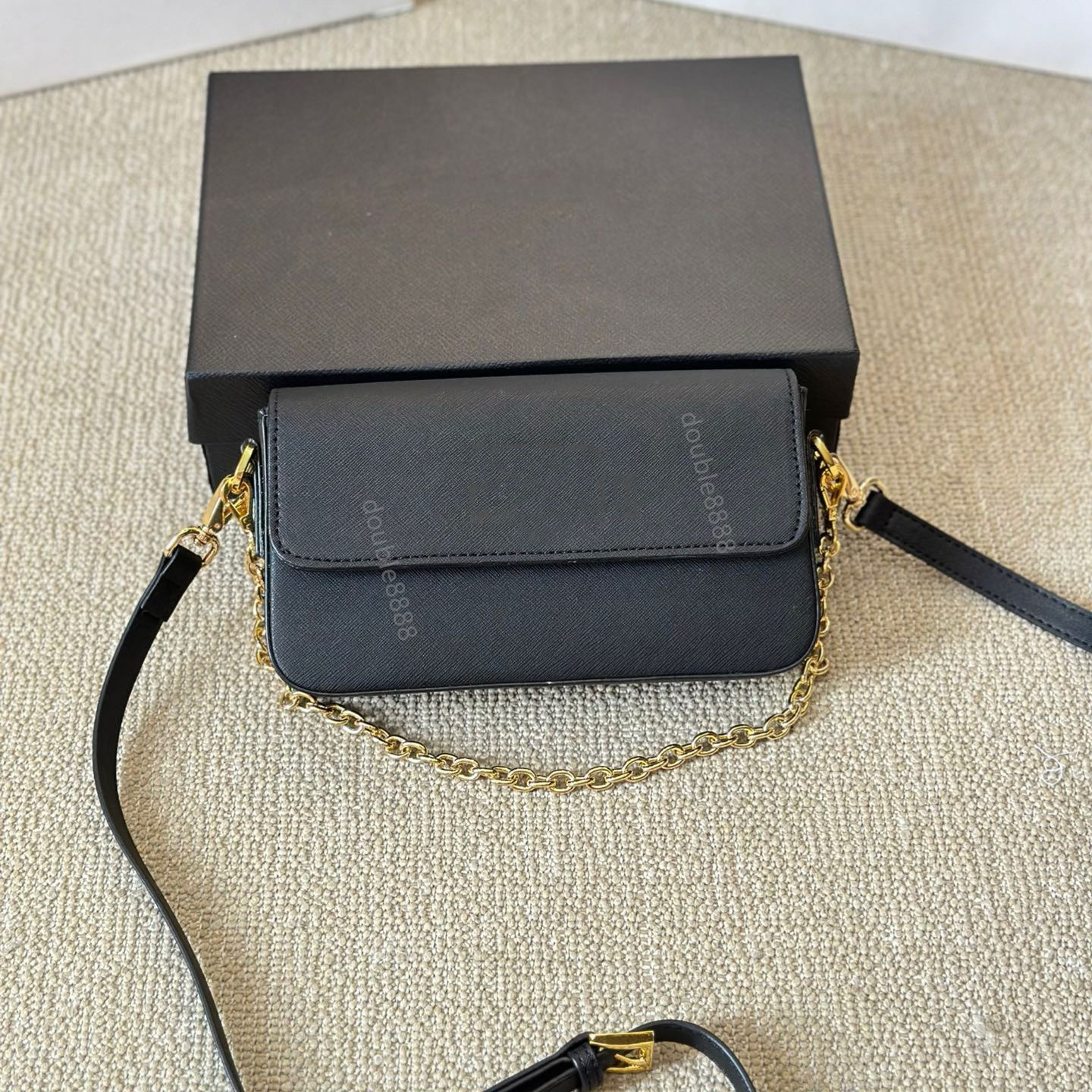 Fashionable women's luxury crossbody bag famous classical designer messenger designer crossbody bag handbag wallet gold chain sling bag Commuter Bag phone bag