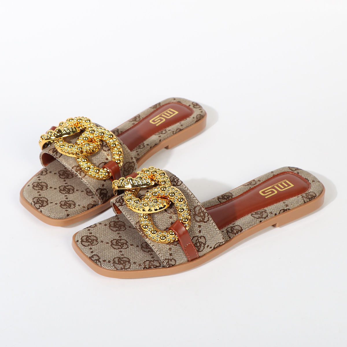 Foreign trade large size chain flat slippers female 2025 spring and summer new European and American fashion casual slippers wholesale