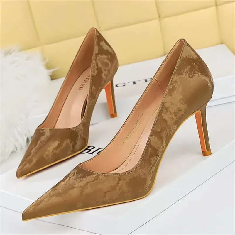 Women Fetish 7.5cm High Vintage Aesthetic Pumps Lady Daily Designer Middle Low Heels Green Light Brown Elegant Party Shoes