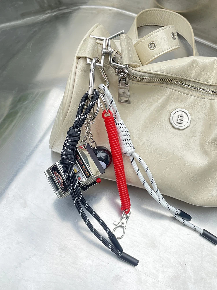 diy Key Chain with Handmade Rope Sporty Style Bag Pendant Original ed Cool Trendy Fashion Pendant250114bj