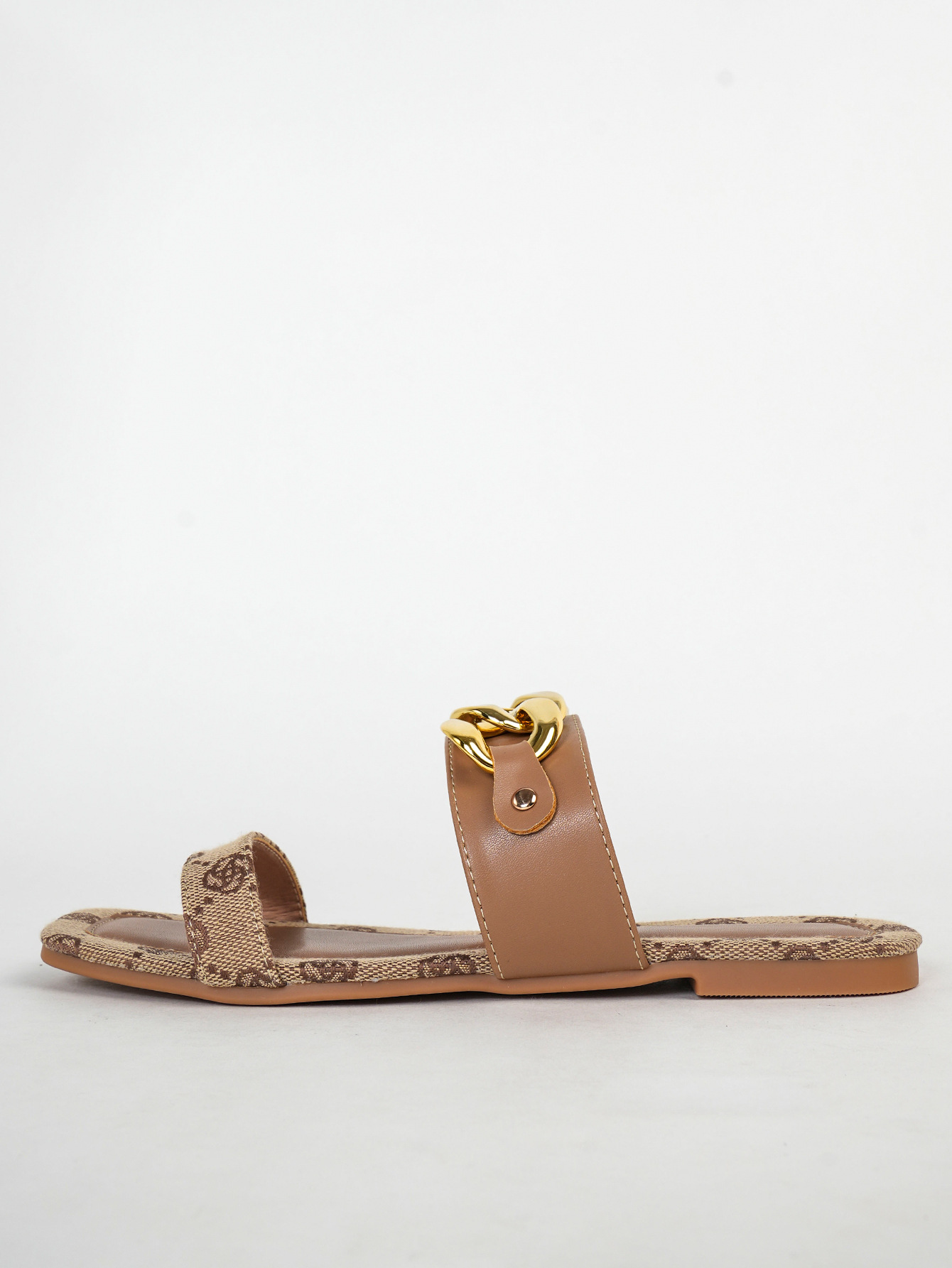 Cross-border foreign trade women's two-frame fashion metal buckle comfortable non-slip square head flat sandals wholesale