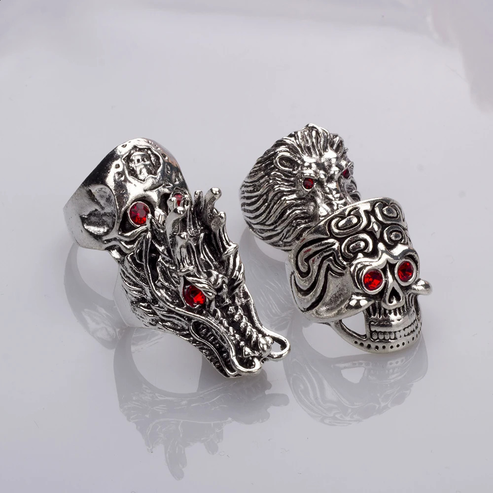Wholesale 20/50pcs/Lots Crystal Vintage Silver Color Gothic Skull Punk Mix Style Biker Metal Jewelry Mens Rings 250117