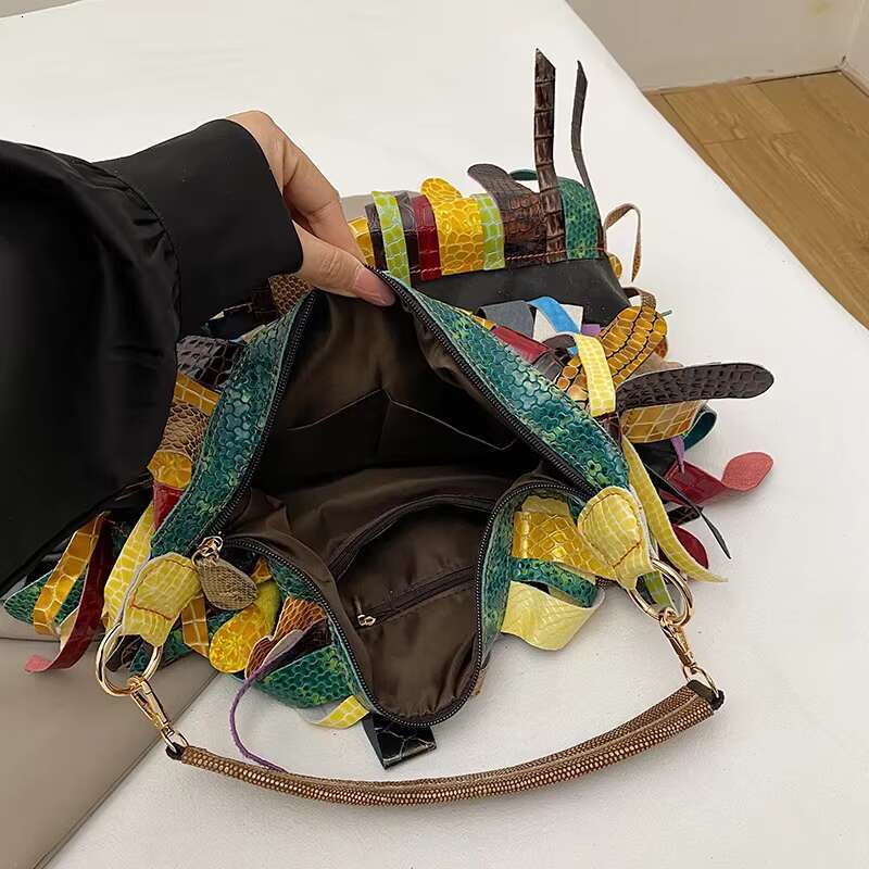 Fashion Tassel Shoulder Europe And America Women Genuine Leather Handbag Ladies Hobos Bag Large Capacity Crossbody Tote