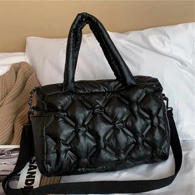 Fashion Womens Down Bag Quilted Space Mat Handbag Shoulder Bag Winter Womens Pillow Large Capacity Handbag Cross Body Bag 250120