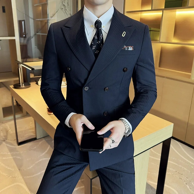 JacketsPantsVest Stripe Men Suit High Quality Double Breasted Elegant Fashion Tuxedo Formal Groom Wedding Social Suit 250121