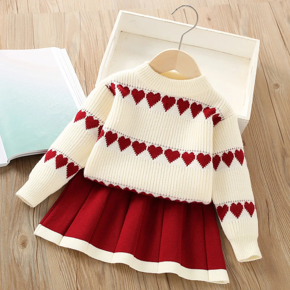 4961 Girls Sweater Suit Winter Baby Knitted Set Longsleeved Love Knitting SweaterSkirt Twopiece 250117