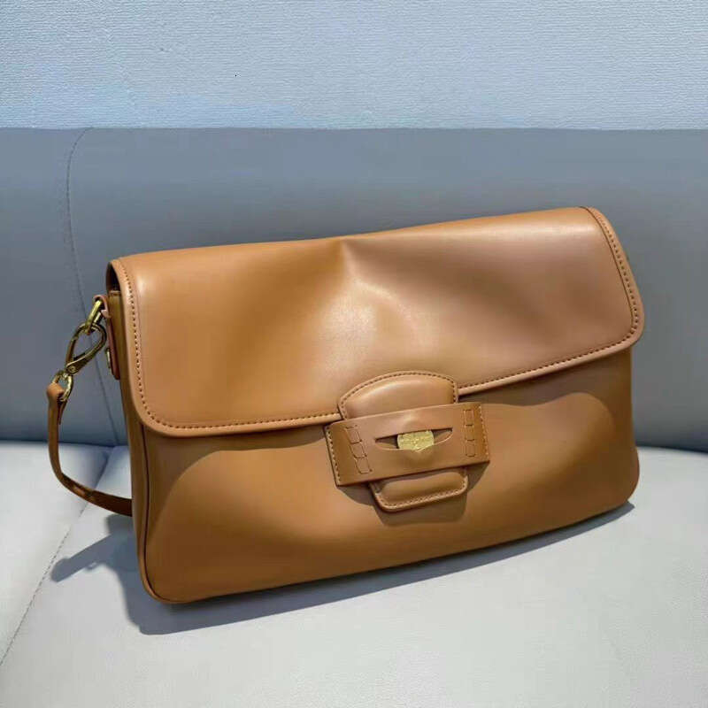 Leather Women's Underarm Designer Large Capacity Saddle Ladies Handbag Gold Coin Buckle Classic Exquisite Bag