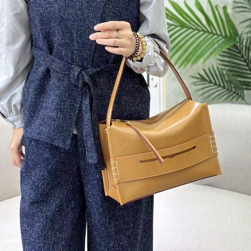 New large capacity commuting soft cowhide women's tote eaves handbag, single shoulder crossbody bag, armpit bag