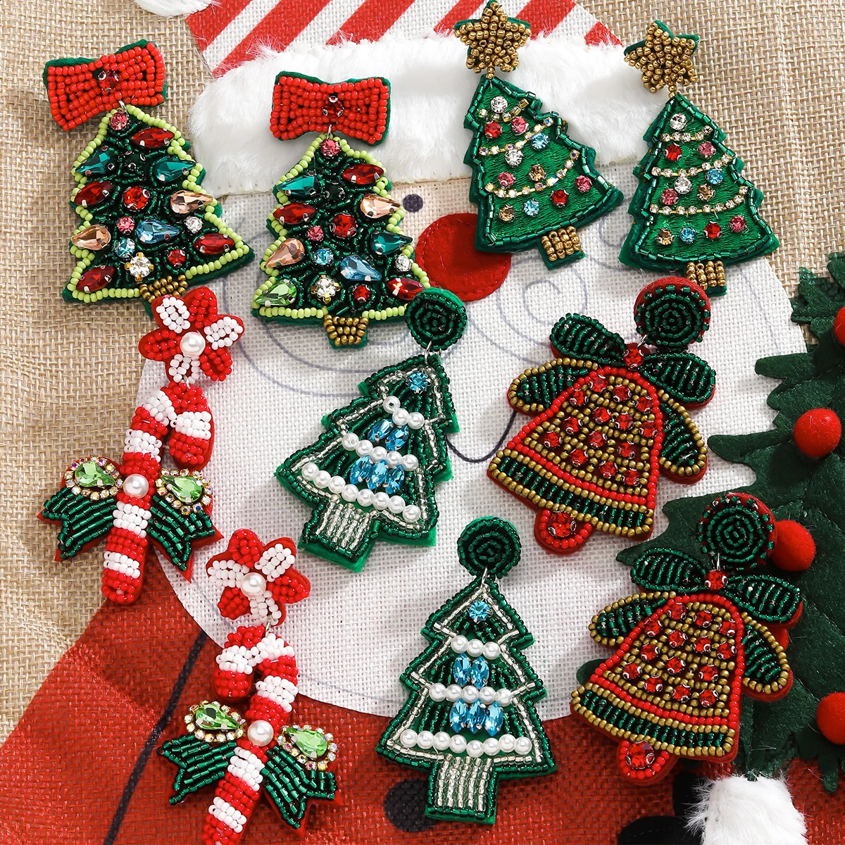 Christmas handmade bead rhinestone drip earrings Christmas tree earrings suitable for womens Christmas earrings 250110