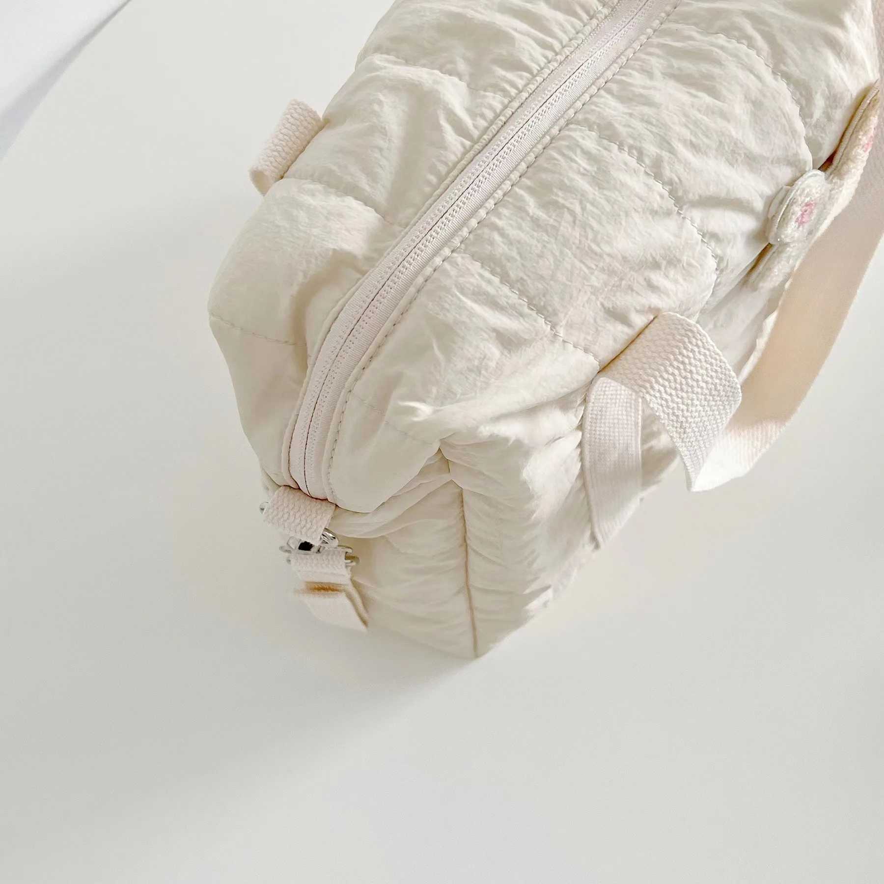 2024 Cloth Bag Tote Bag Fashion Going Out Large Capacity Fashion Mommy Bag Baby Bag Korean Style Hand Bags Mommy Shoulder BagC250326