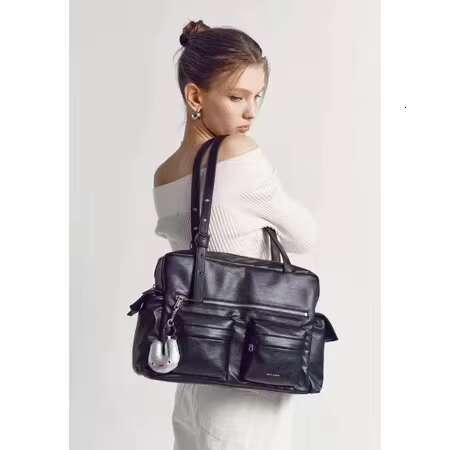SAMO ONDOH Saddle Bag, Samoondoh, Song Yuqi, Kim Chae-Won, Choi Kang-Kyu, Same Brand As Korean Stars