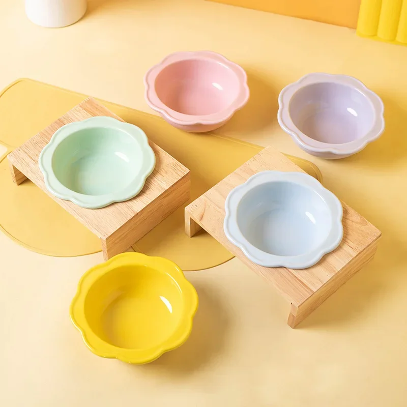 148114 Ceramic cat bowls have a long service life and are not easily scratched or broken by cats
