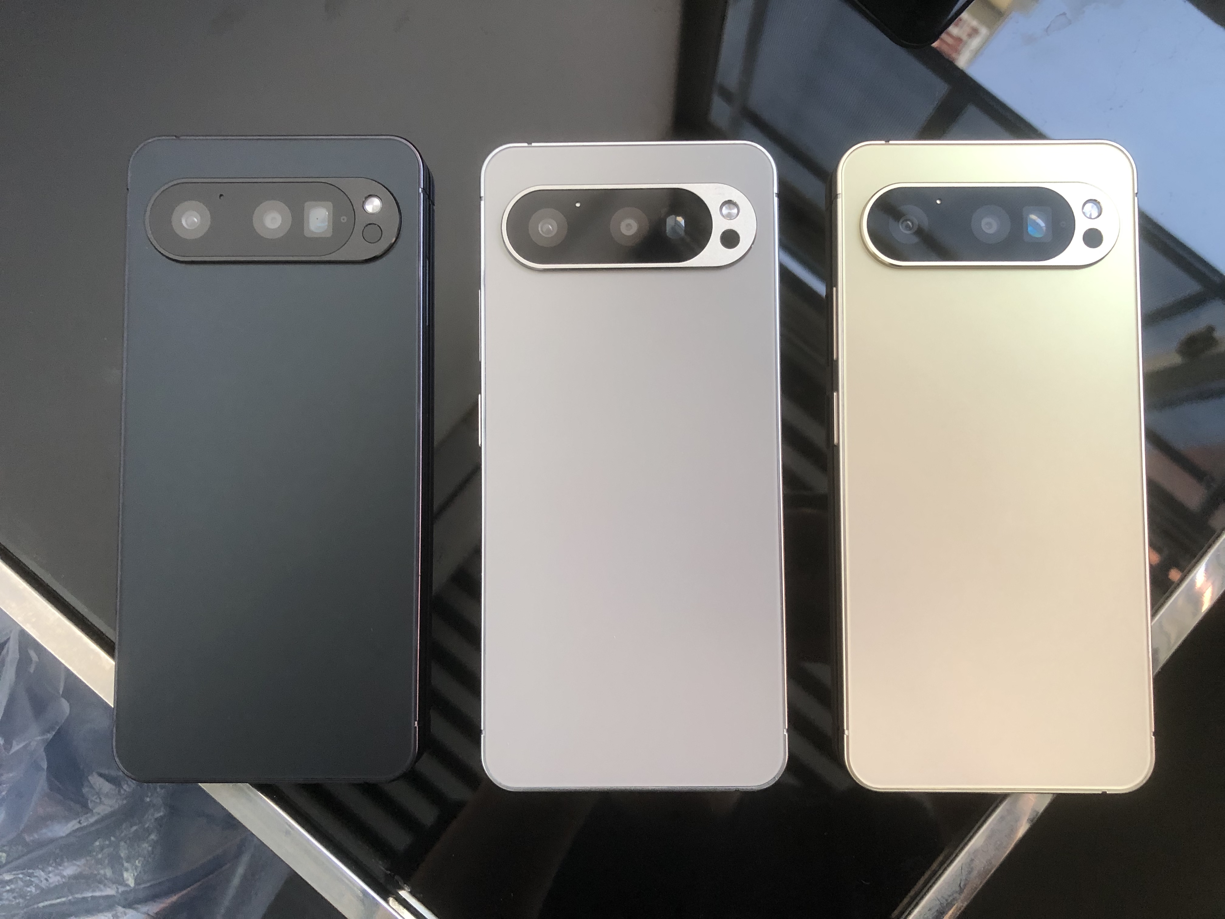 Unlocked Pixel 9 Pro XL - 7.3'' Full HD Touchscreen, Face Recognition Security, 5G Network Support, 1TB Capacity