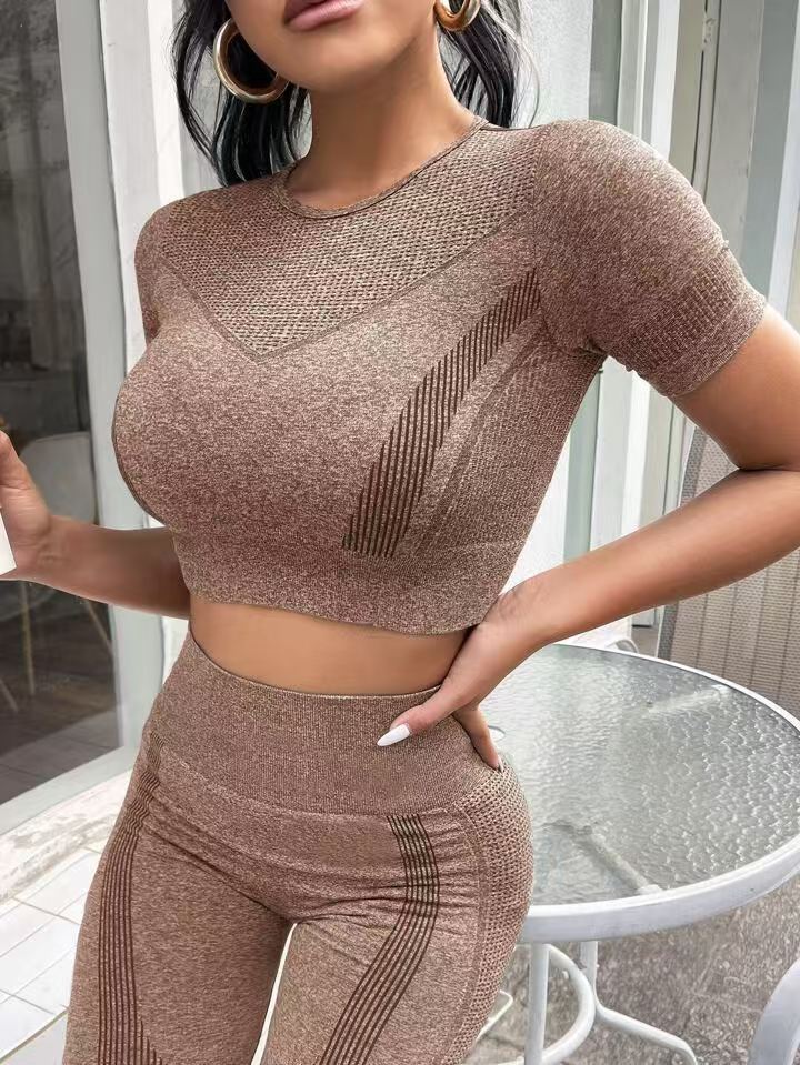 Designer European and American women's high-end versatile yoga suit short sleeved peach hip pants fitness suit casual sports suit