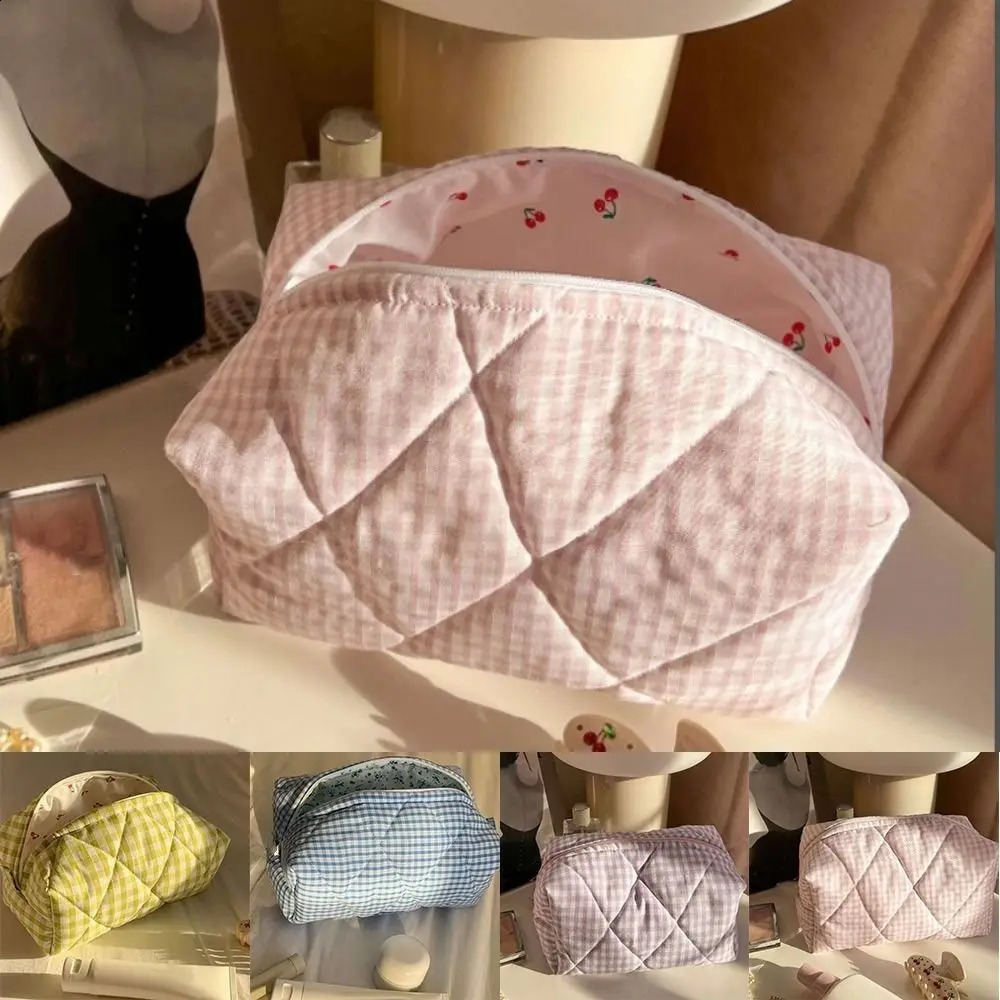 Fashion Checkered Floral Makeup Bag Large Capacity Portable Cosmetic Storage Bag Cotton Quilted Wash Bag Skincare Pouch 250207ww
