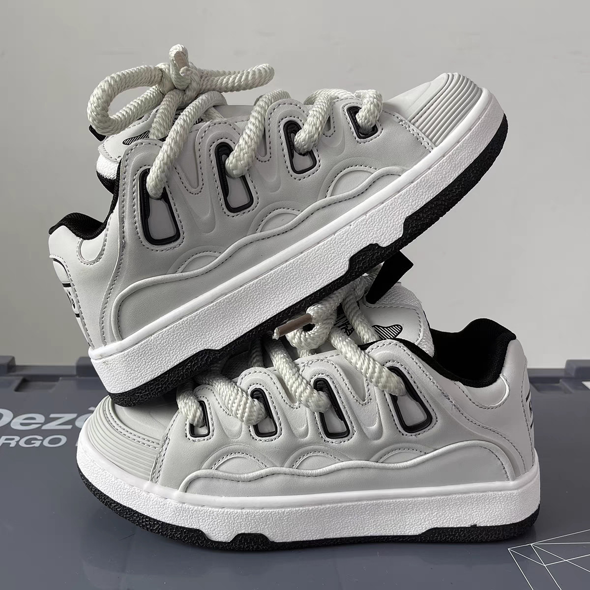 Langzude Training American Skateboarding Trendy Brand Student Street Photography Night Light Leisure Sports Shoes Men's And Women's Styles