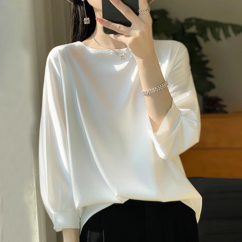 Acetic Satin Nine-Sleeve T-shirt in Summer Womens Round Neck Loose Large Size Wide Sleeves Outside 250122