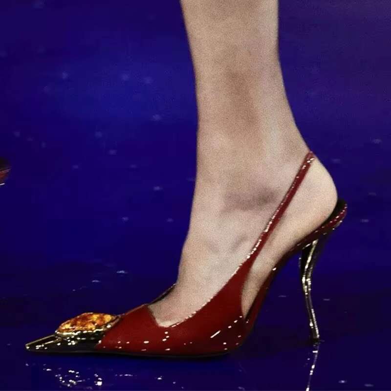 Liyke Runway Fashion Gem Metal Pointed Toe Patent Leather Women Pumps Red High Heels Wedding Party Shoe Sgback Sandal Size 42