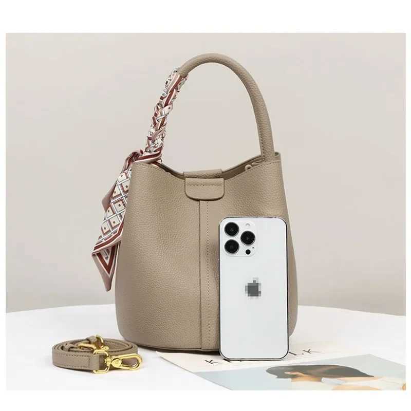 Senior Bag Wan 2024 New Texture Niche Crossbody Purse Super Soft Package Stylish Hand Bucket Bags High Quality Body Cross Bag Z250205