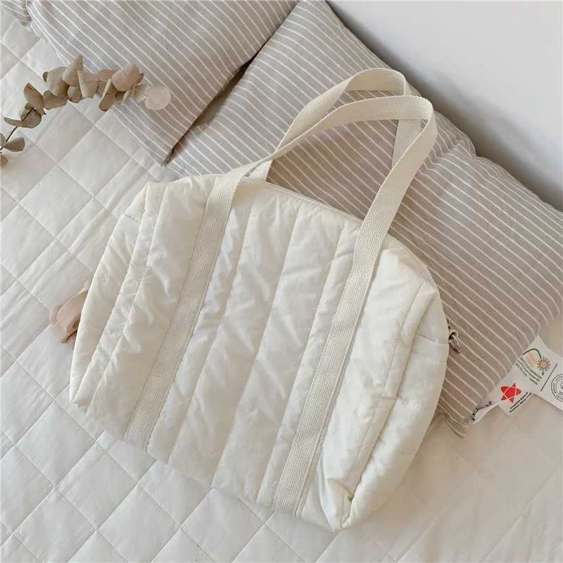 2024 Cloth Bag Tote Bag Fashion Going Out Large Capacity Fashion Mommy Bag Baby Bag Korean Style Hand Bags Mommy Shoulder BagC250326
