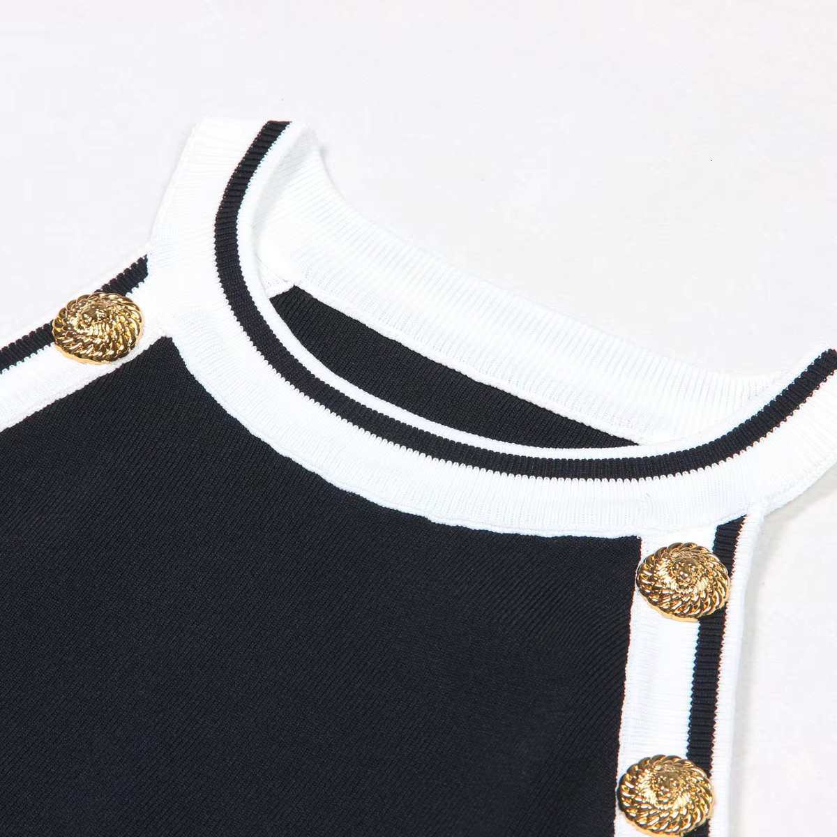 SML High Quality In Stock Summer 2025 New Sleeveless Short Knitted Lady Versatile Vest Halterneck Camisole Women's Top