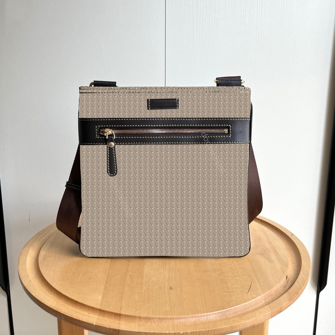 designers Mans Shoulder Bags Genuine Leather Briefcases luxury Handbag Messenger Dress Crossbody chest bag work bag sling bag postman bag travel bag Office bag