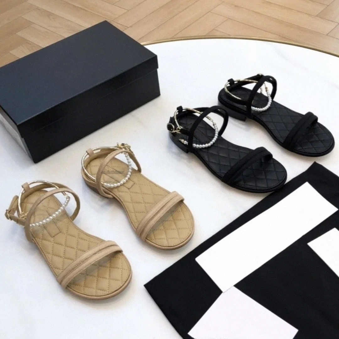 Designer Sandals CC Womens flip-flops flat Sandal Spring Rubber Fisherman Ankle Strap Beach Buckle Back Women n1Ap#