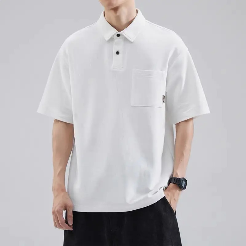 American Fashion Trend Casual Simple Solid Short Sleeved Polo Shirt Mens Lapel Button Pocket Summer High End Loose Top 250118