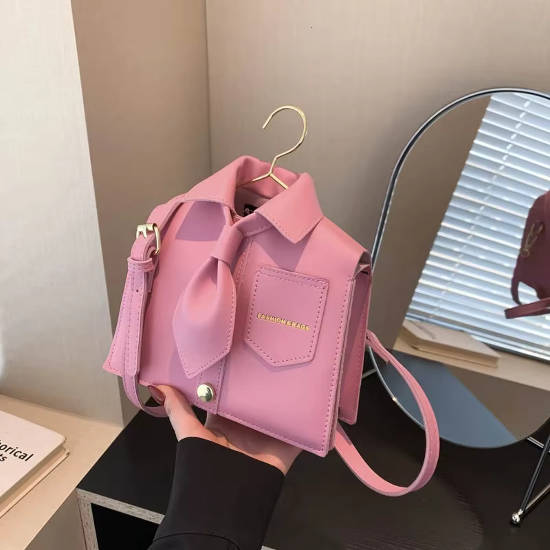 Hot Selg Creative Design Versatile PU Shoulder New Fashion Trend Niche Women's Crossbody Bag Sewing Thread PU Cartoon