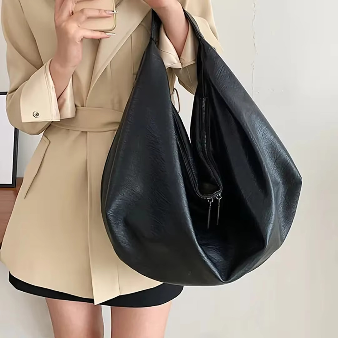 Large Capacity Underarm Shoulder For Women's New Casual Minimalist Dumpg Bag, Fashionable And Versatile Commuting Bag PU Cartoon