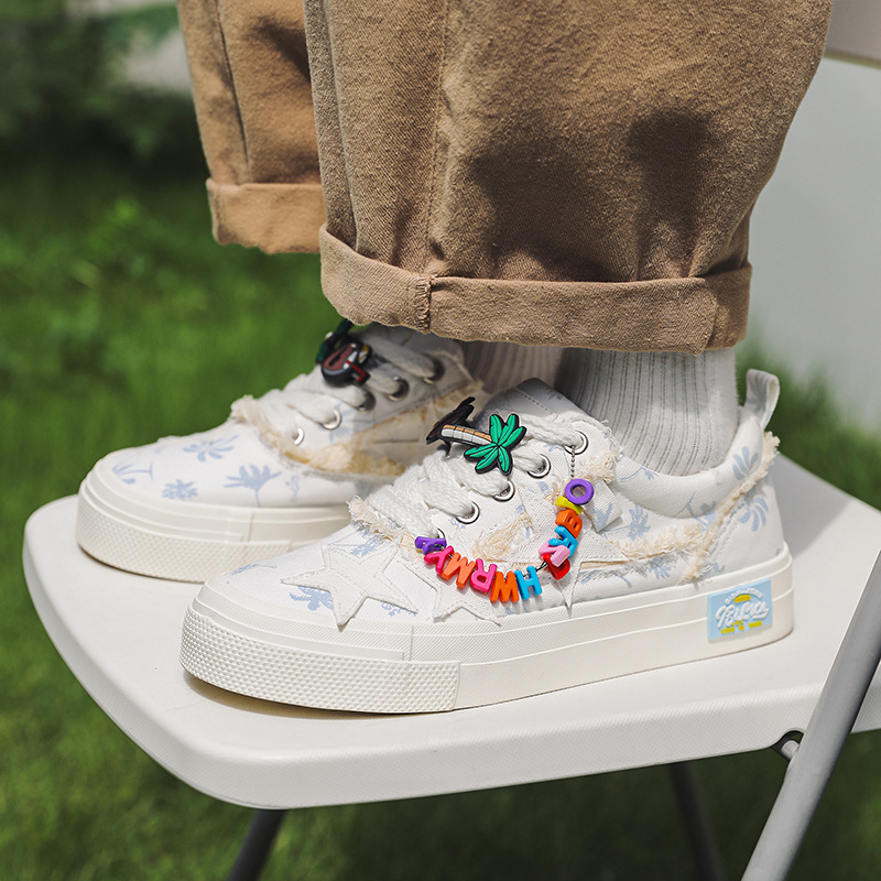 Men Women Casual Shoes Fashion Design Versatile Unisex Outdoor Skateboard Wear Triple White Free shipping