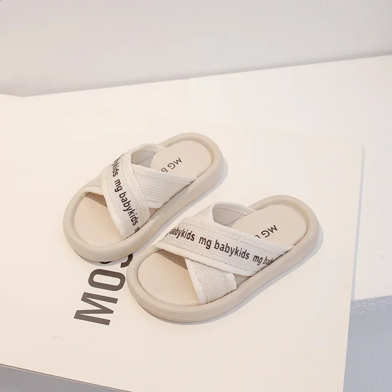 Summer Fashion Kids Versatile Girls Slippers Flat Casual Children Cross Soft Korean Style Beach Shoes for Boys Open-toe 250206