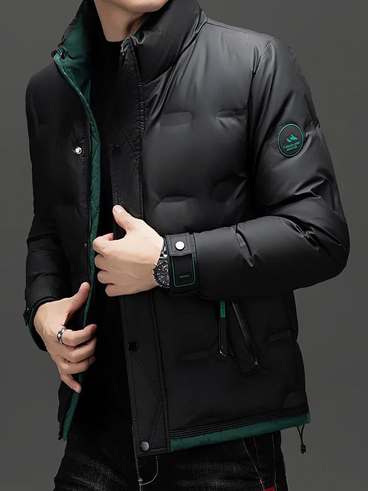 Stand Collar Short Ultralight Down Jacket Men Clothes Duck Male Padding 2024 Winter Mens Coat 250109Z