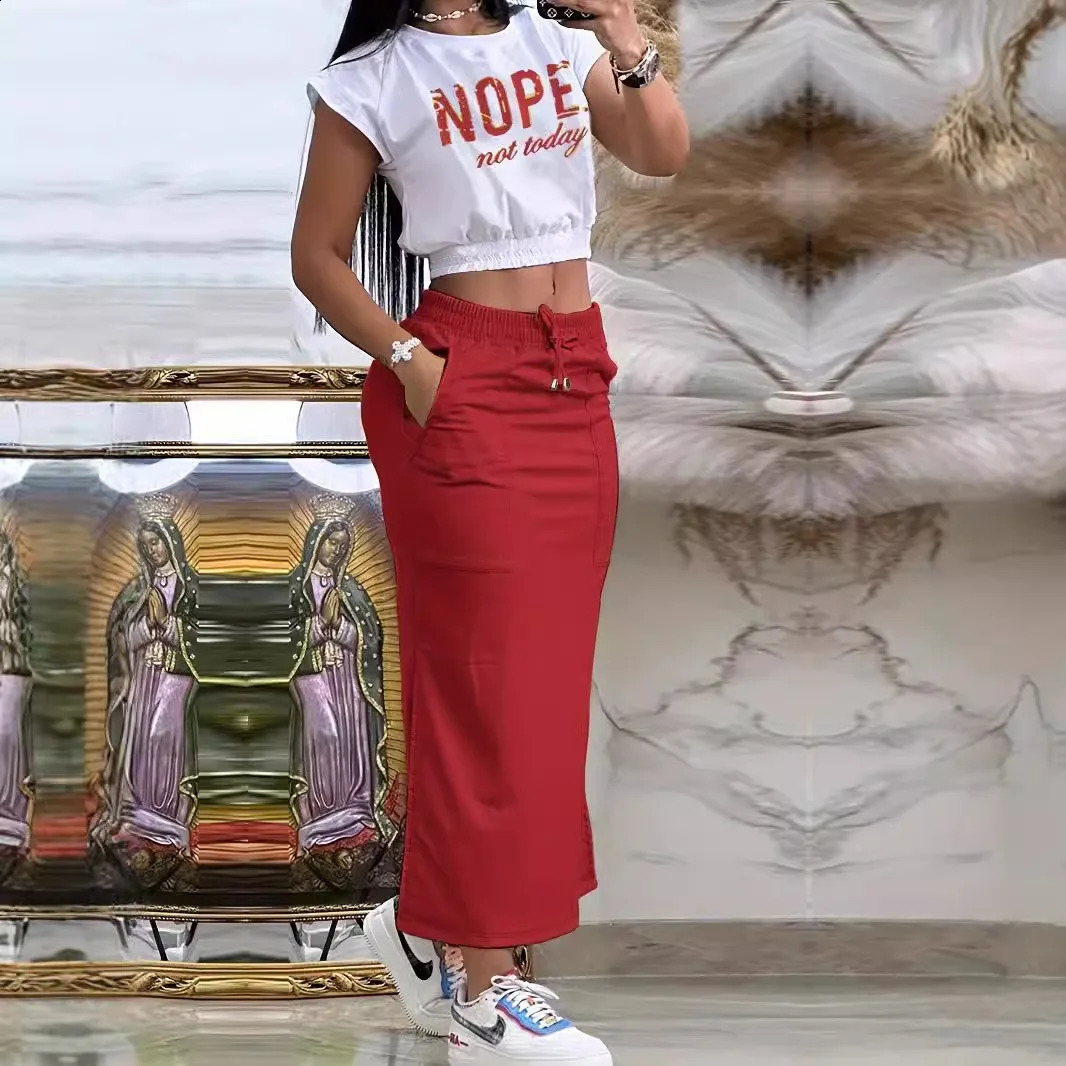 Summer Letter Print Crop Top Hem Split Maxi Skirt Set for Women Pocket Decor Drawstring Two Pieces Dress Work Lady Outfits 250120