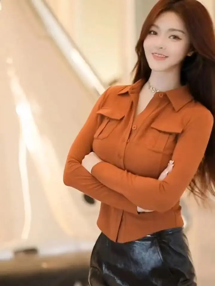 Simple Solid Color Slim Fit POLO Collar Long Sleeved Shirt Women in the Autumn Fashionable and Slimming Versatile Commuting Top 250120wtt