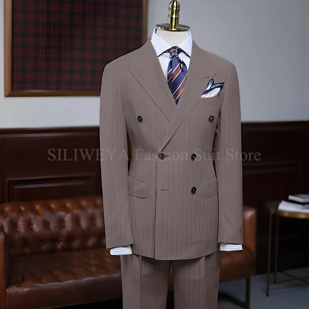 Beige Vertical Stripes Men Suits Highend Lapel Double Breasted Suit Slim Fit Business Casual Wedding Tuxedo 2 Piece Blazer y250121