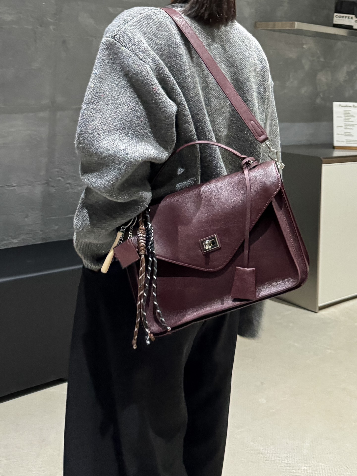 Bag Top Layer Cowhide New Handbag, Large Capacity Briefcase, Versatile Commuter Crossbody Bag, Trendy Women's Bag