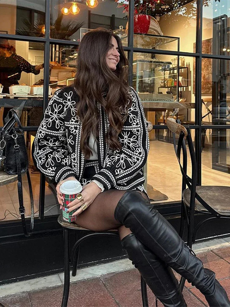 Fashion Thicken Coat Shorts Sets Women Autumn Loose O-neck Lantern Cardigan Jacket Elastic Shorts 2 Pieces Suits Female Outfits 250121