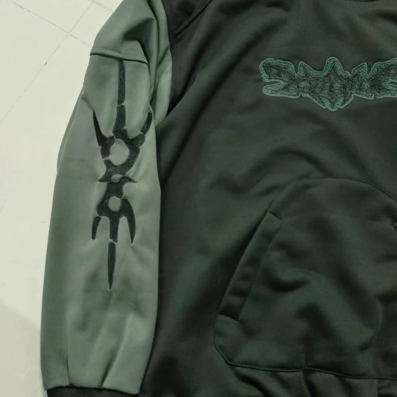 Y2k punk hiphop men sportswear hoodie Harajuku High Street Fashion and women embroidered pattern loose y250109Z