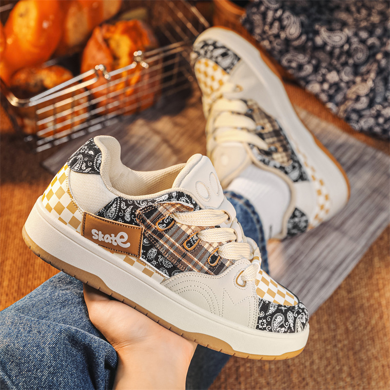Men Women Casual Shoes Couple Style Fashion Versatile Youth Skateboard Shoes Triple Beige Free shipping