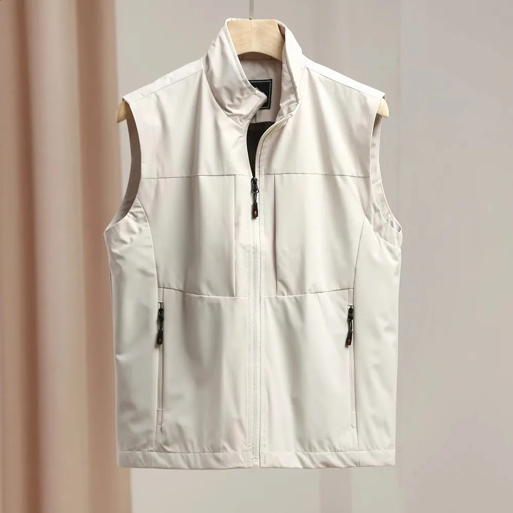 Autumn and winter large waistcoat with multi-pocket vest coat vintage waistcoat fashion mens sports outdoor wearing clip 250206