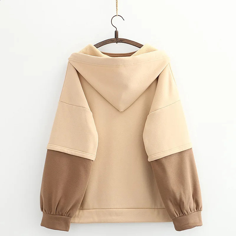Winter Clothing Korean Edition Casual Versatile College Style Embroidered Milk Tea Bear Hoodie with Velvet Top 250206