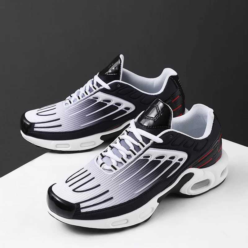 Fashionable hot selling mens sports shoes anti slip and anti odor professional tennis training shoes mesh fashion ultra light running shoesC250504